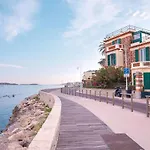 Апартаменты Nid D'amour # Vue - Et Port A Pied - Evasion De Reve Канны